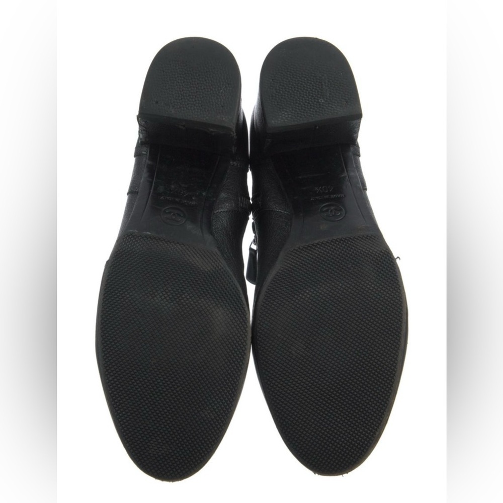 Chanel Interlocking CC Logo Goat Leather Moto Boots
Women's Size: 10.5, IT40.5🖤 - Picture 11 of 12